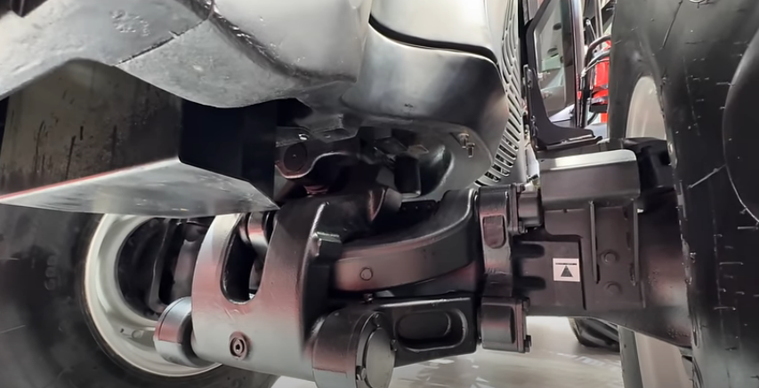 Трактор Ростсельмаш RSM 1370